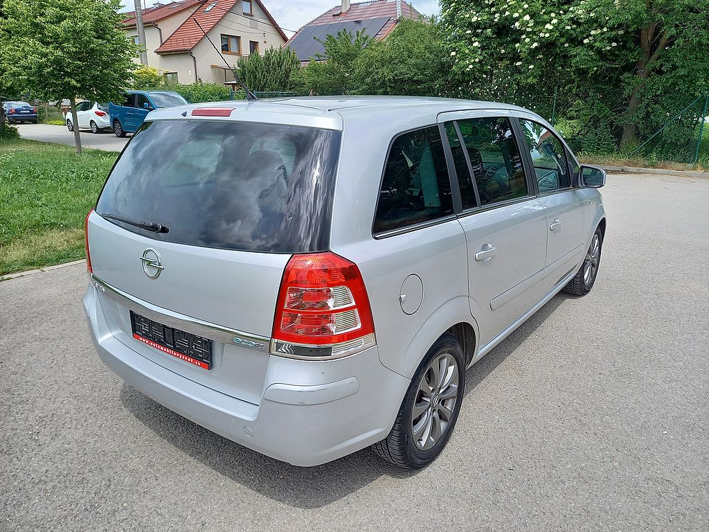 Opel Zafira, 1.7CdTi klima+7Míst+ROZVODY - 3
