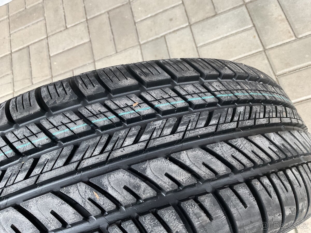 Pneu MICHELIN 205/60 R15 - 3