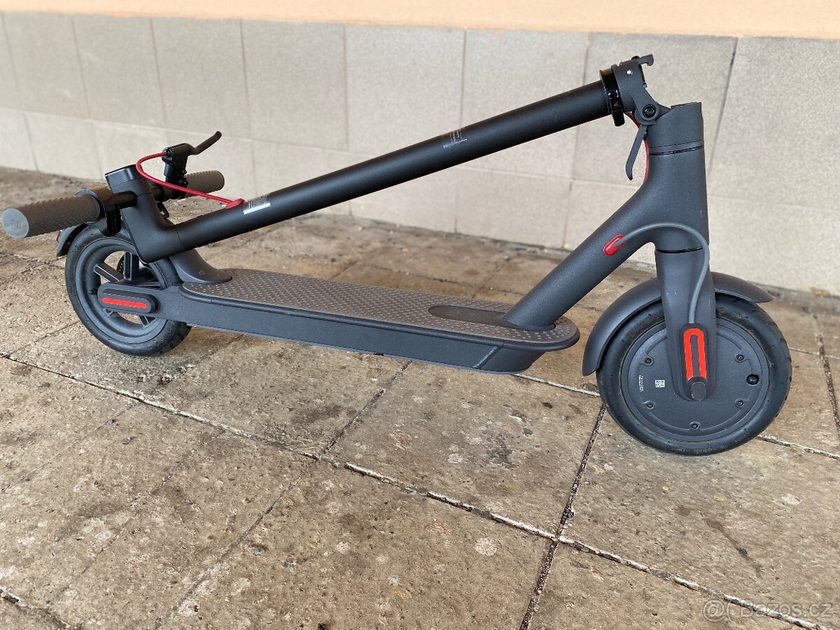 🛴 Elektrická koloběžka Xiaomi - 3