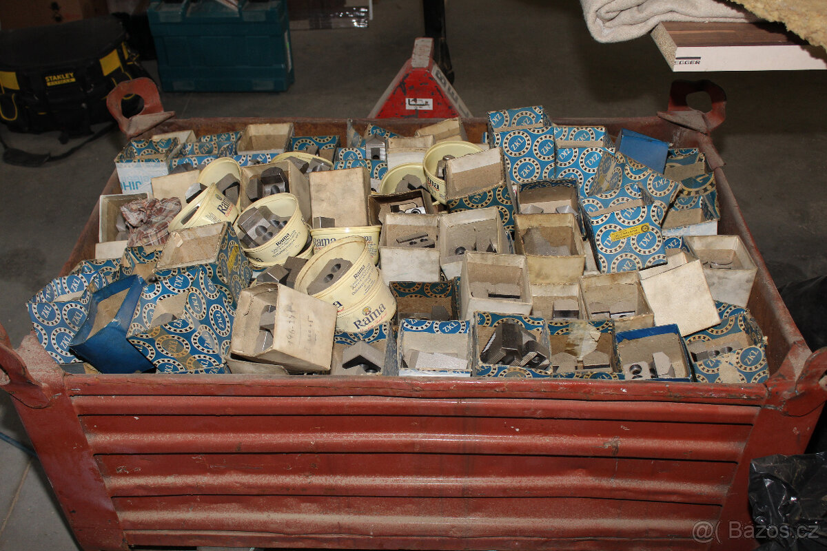 CNC Soustruh EEN320 - 3