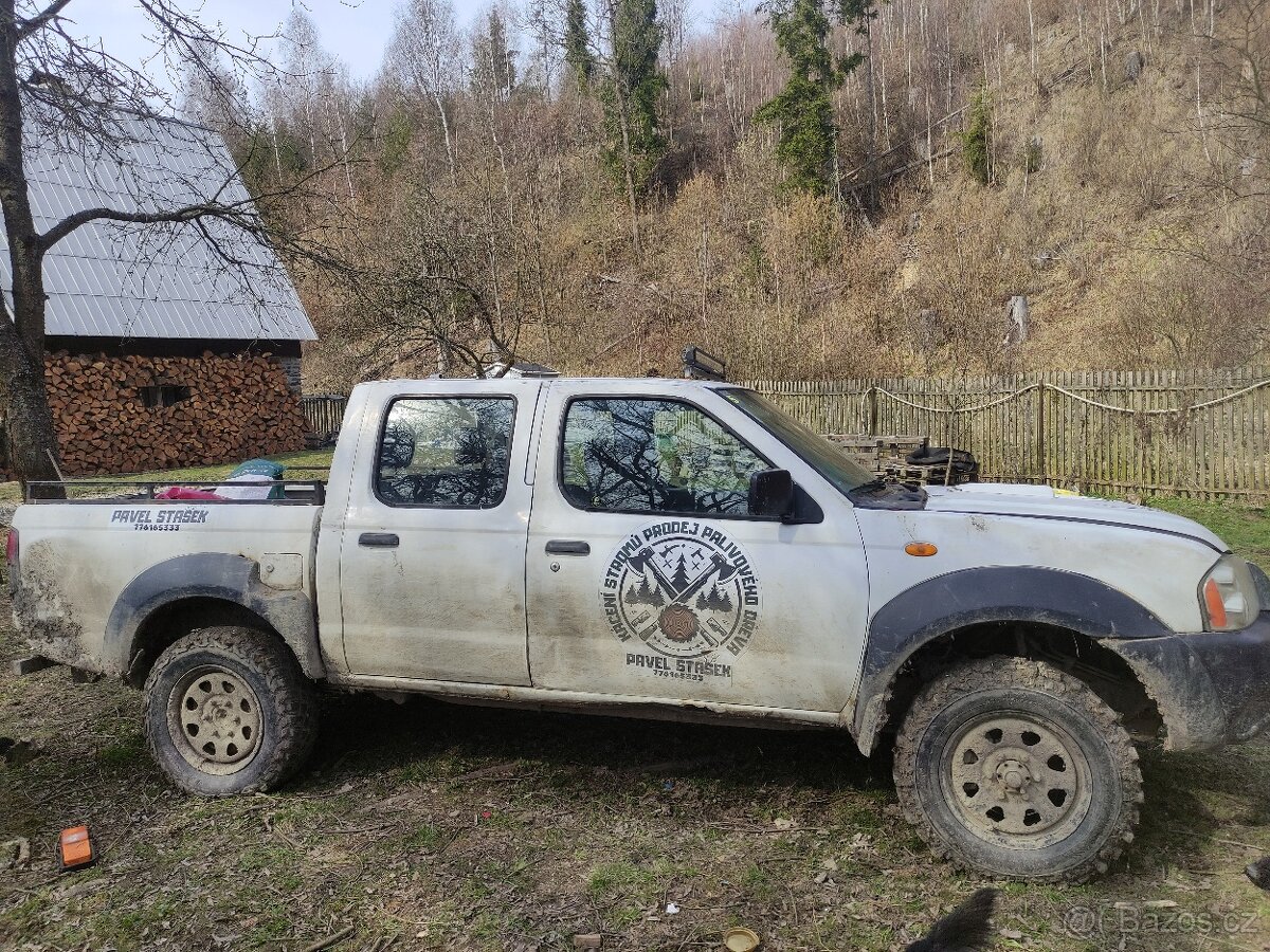 Nissan Navara d22 2.5 98kw - 3