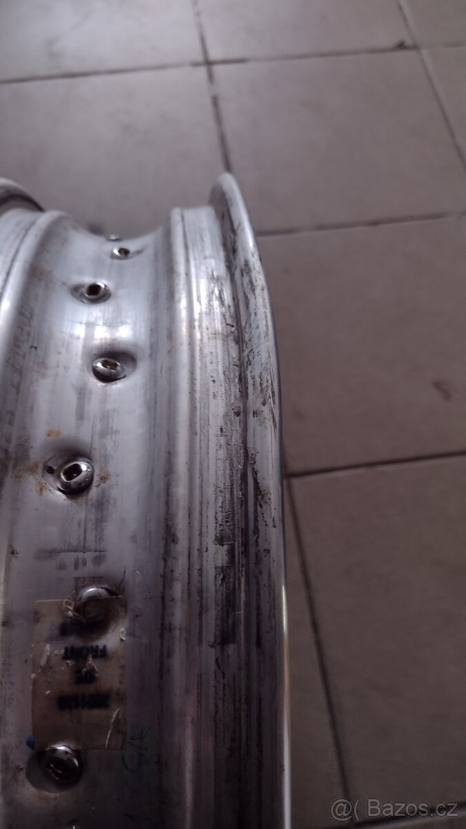 Triumph Thruxton 1200r - 3