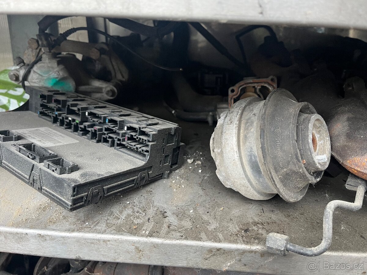 w211 mercedes e320 e500 - 3