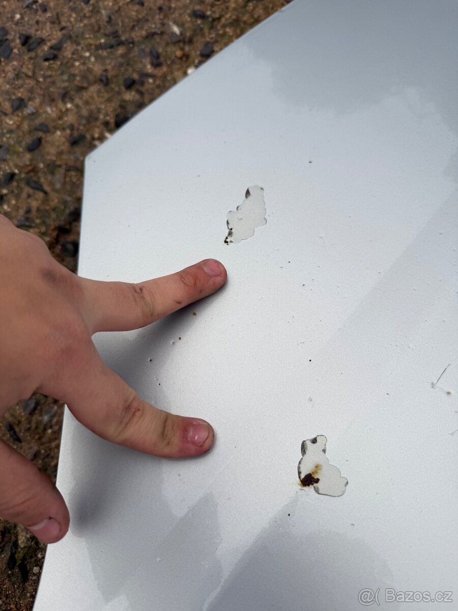 Přední kapota Ford Fusion - 3