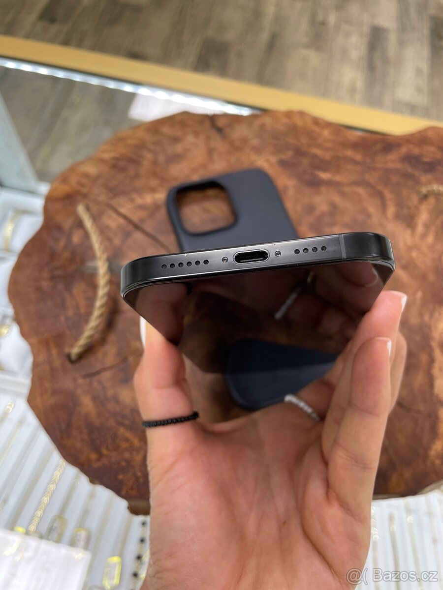 iPhone 16 Pro Max - 3