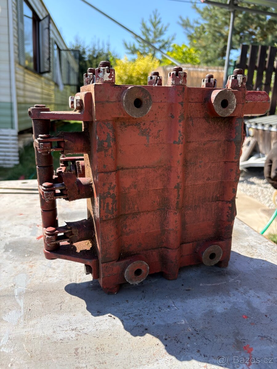 Hydraulický rozvaděč DESTA,tříšoupátkový- NOVÝ‼️ - 3