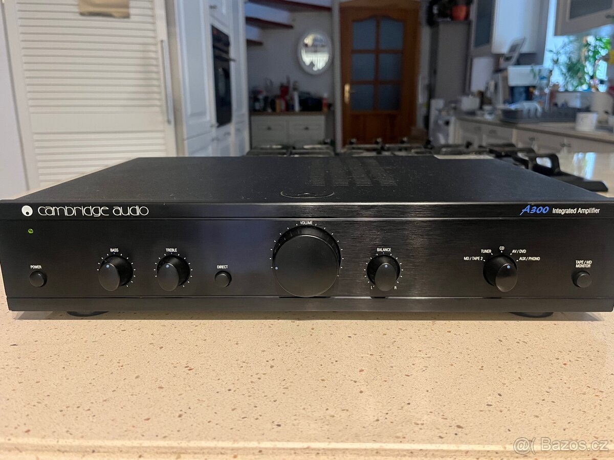 Zesilovač Cambridge Audio A300 - 3