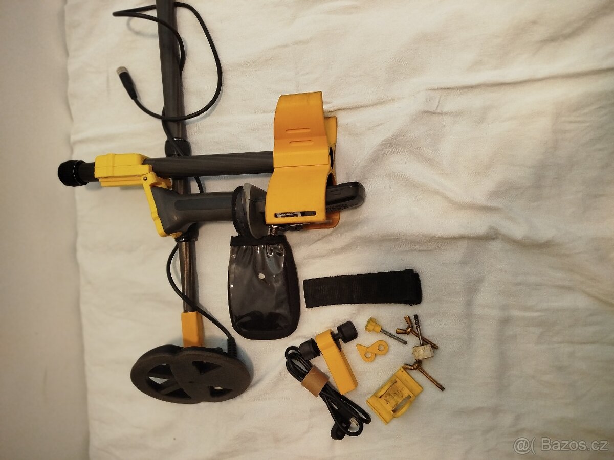 Detektor kovu Minelab Equinox 800 - 3