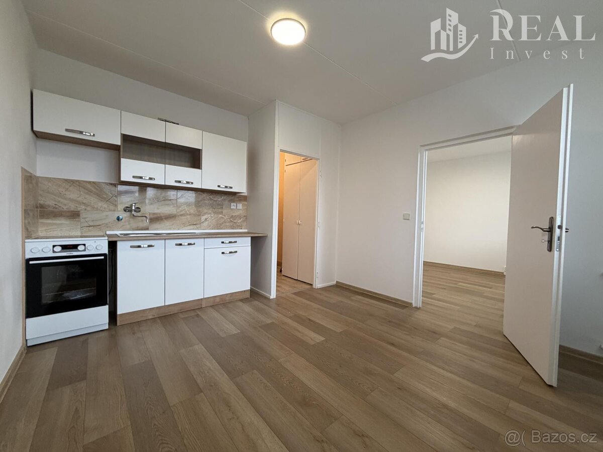 Pronájem, byt, 1+1, po rekonstrukci, OV, Březenecká, Chomuto - 3