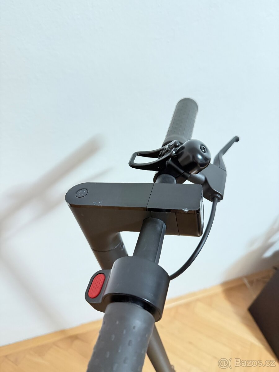 Elektrická koloběžka Xiaomi Electric Scooter Mi Pro 2 - 3
