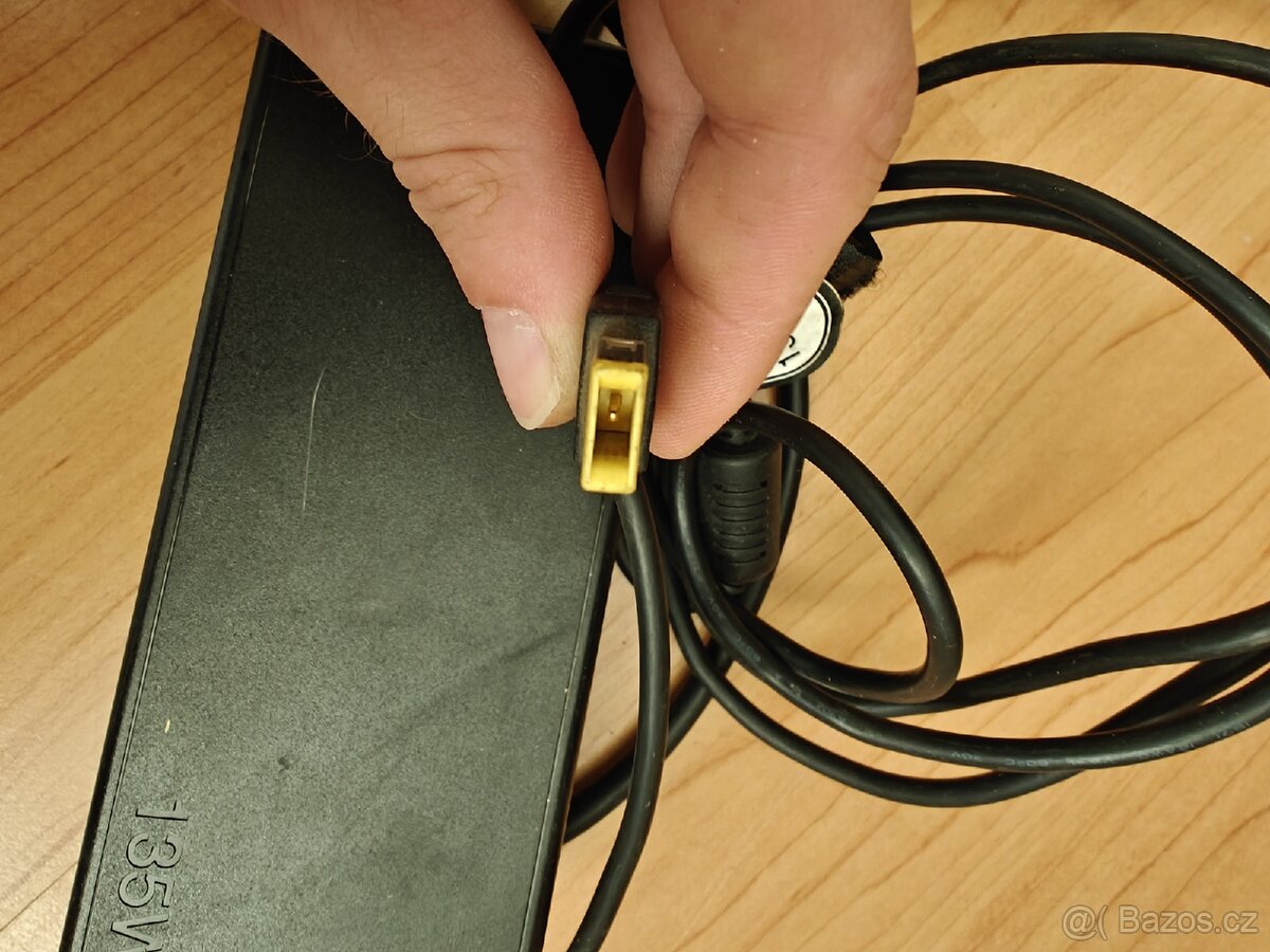 Adaptér Lenovo 135W - 3
