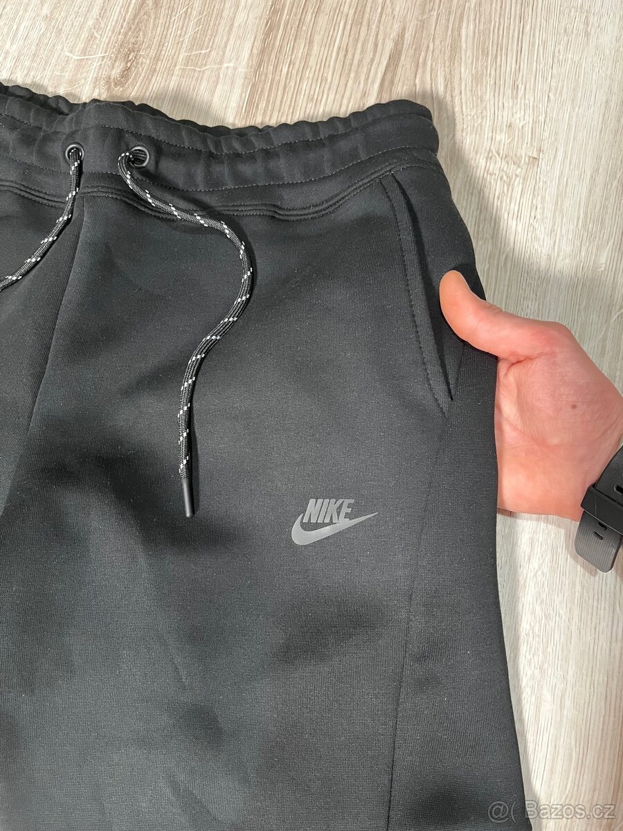 Nike Tech Fleece kalhoty L - 3