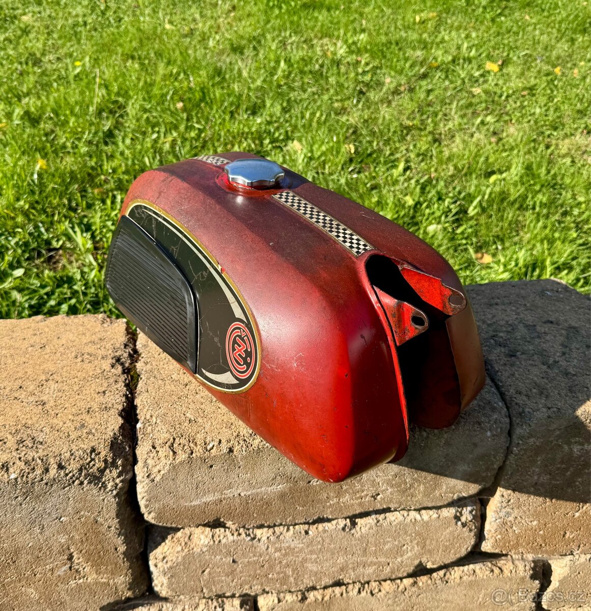 ČZ 125 175 - nádrž s víčkem - 3