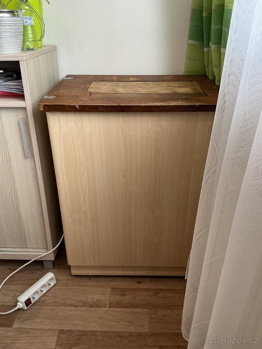 Prodám Šicí stroj Zetina - 3