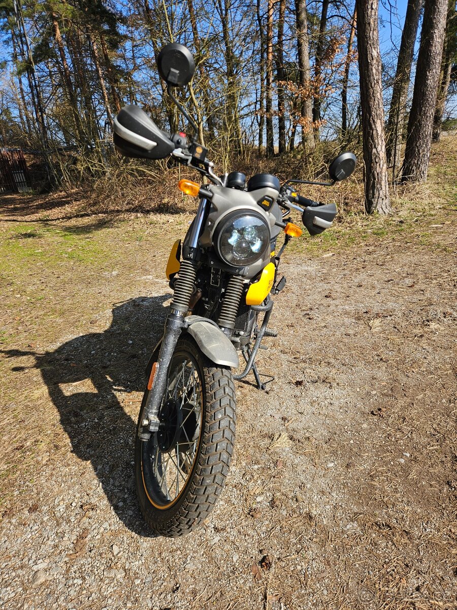 Royal Enfield Scram 411 - 3