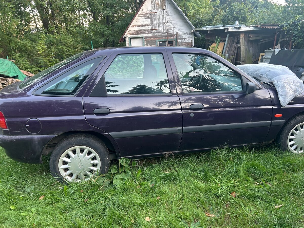 Ford Escort - 3