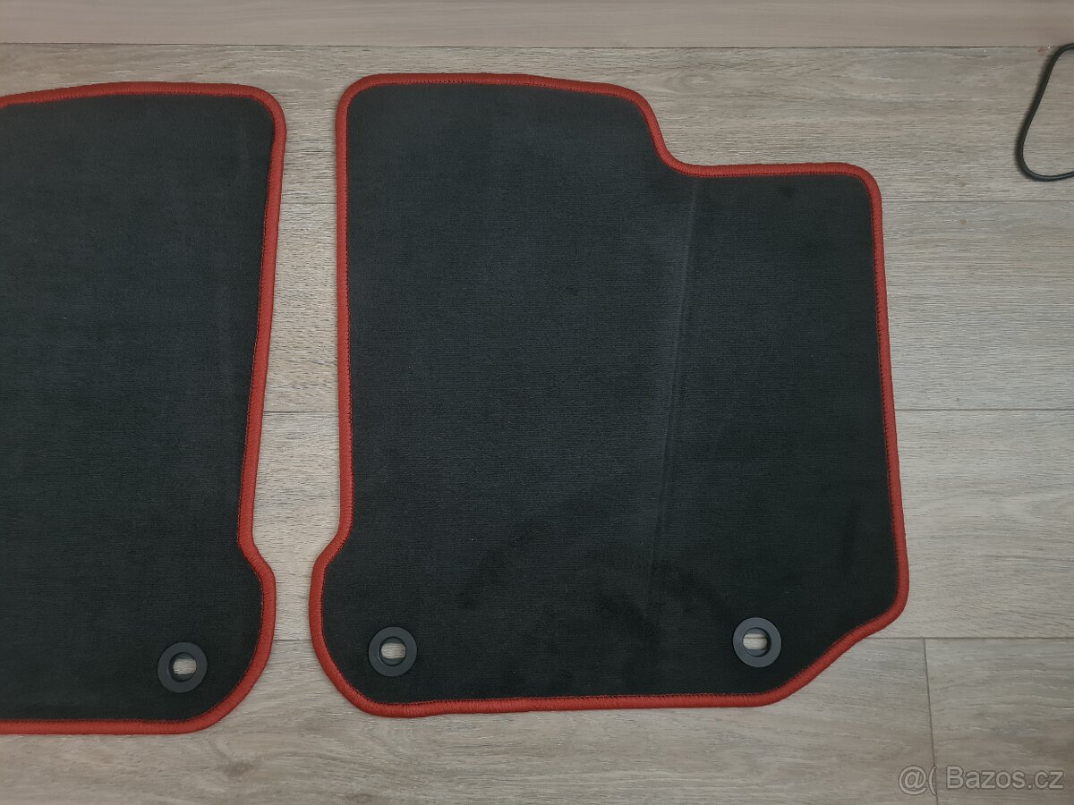 NOVÉ Zadní červené koberečky Octavia 1 ORIGINÁL - 3