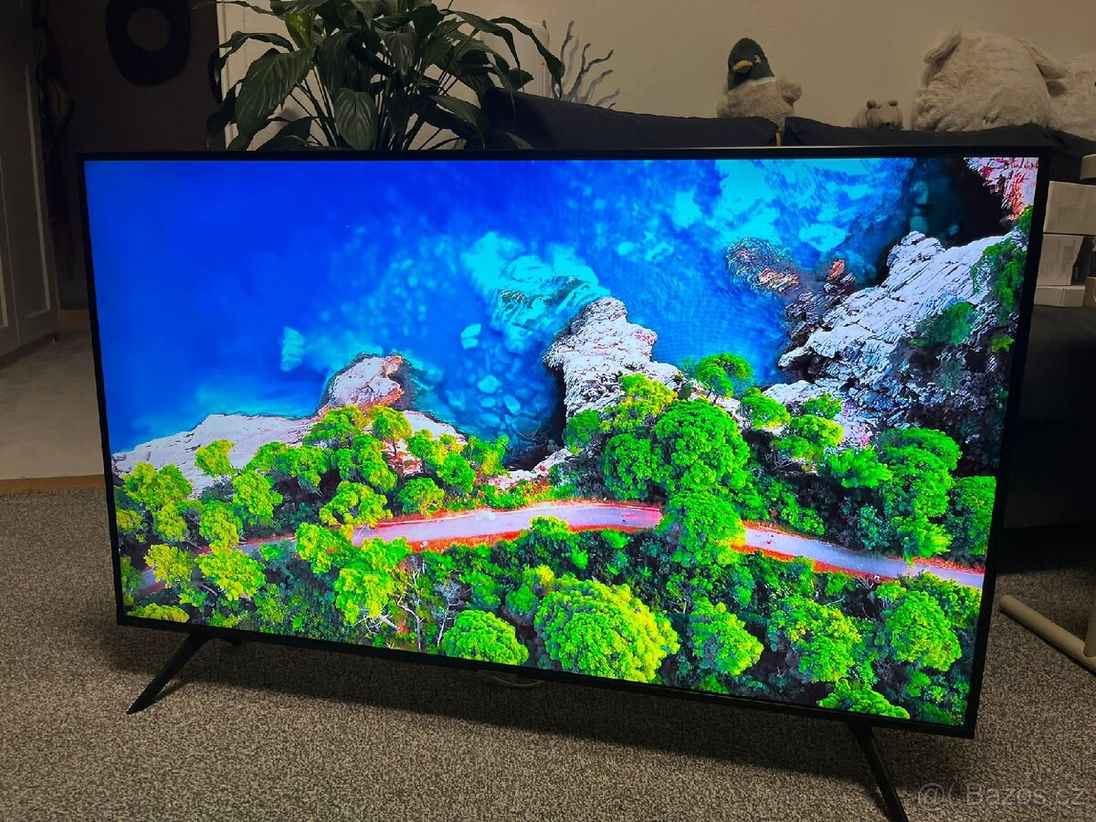 4K 109cm Samsung UE43TU7072 - 3