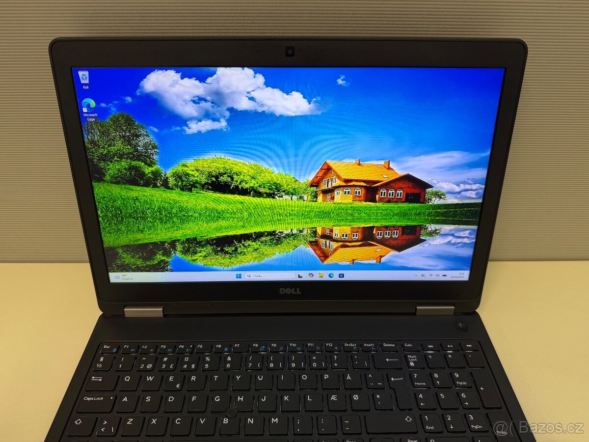 Dell Latitude E5570 - Core i5-6300U / 256GB SSD / Záruka - 3