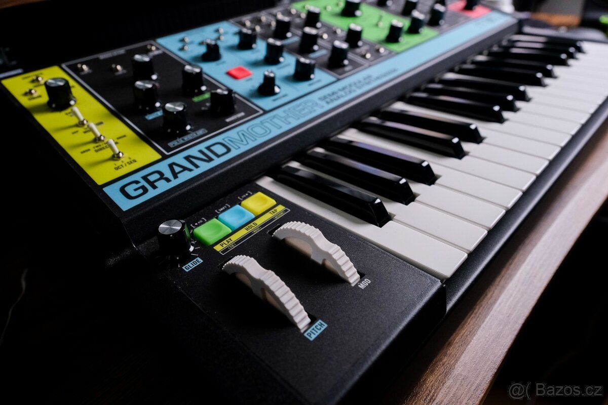 Moog Grandmother - 3