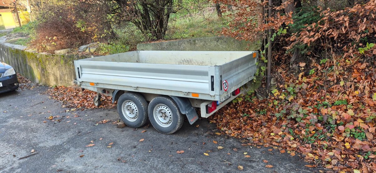 Přívěs Vezeko R2B2X sklopný manuálně i elektricky - 3