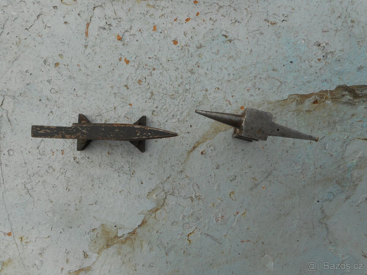 kovadlinky malé historické - 3