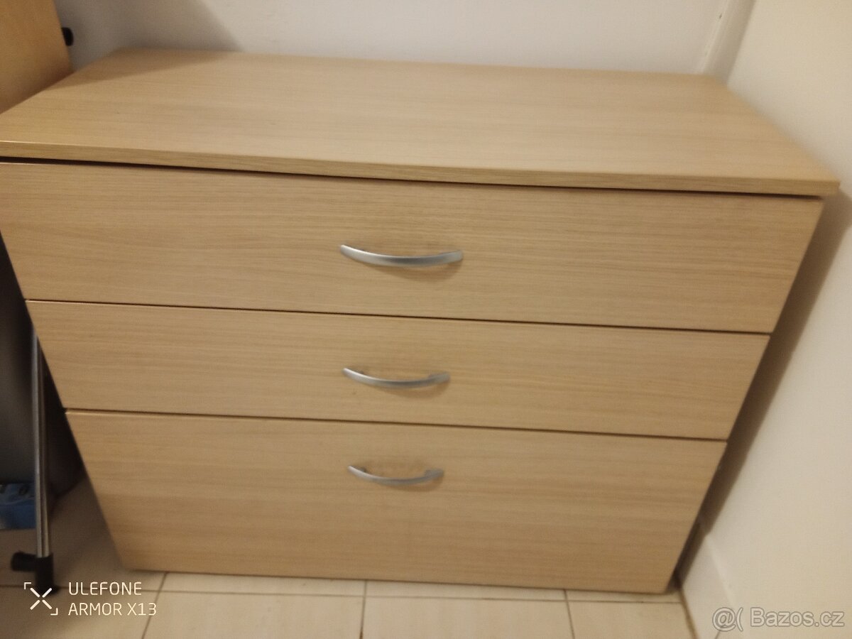 Prodám nábytek - 3