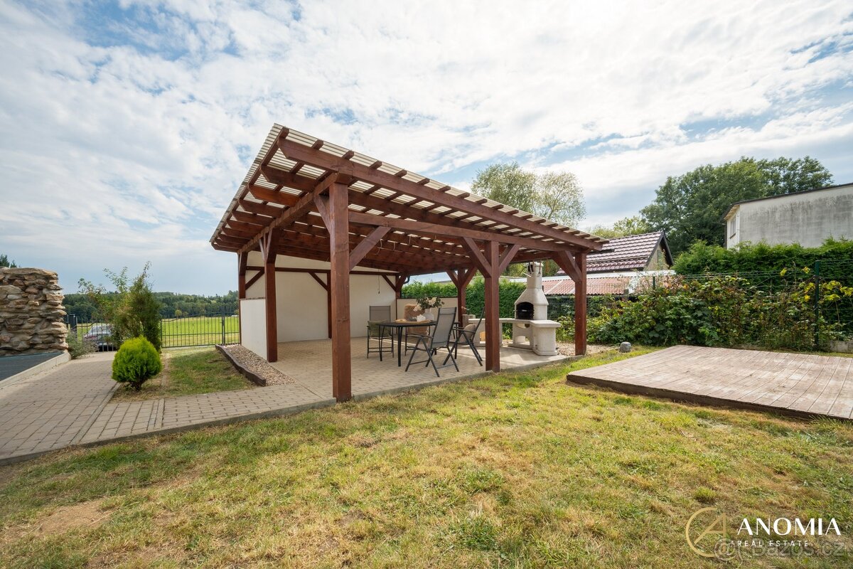 Prodej rodinného domu 195 m2, pozemek 823 m2, Rohozná - 3