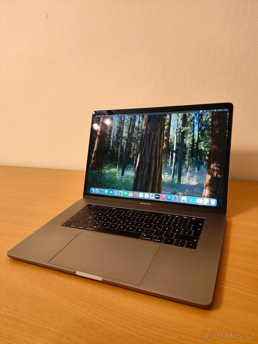 Apple MacBook Pro 2018 – i7 | 16GB | 256GB - 3