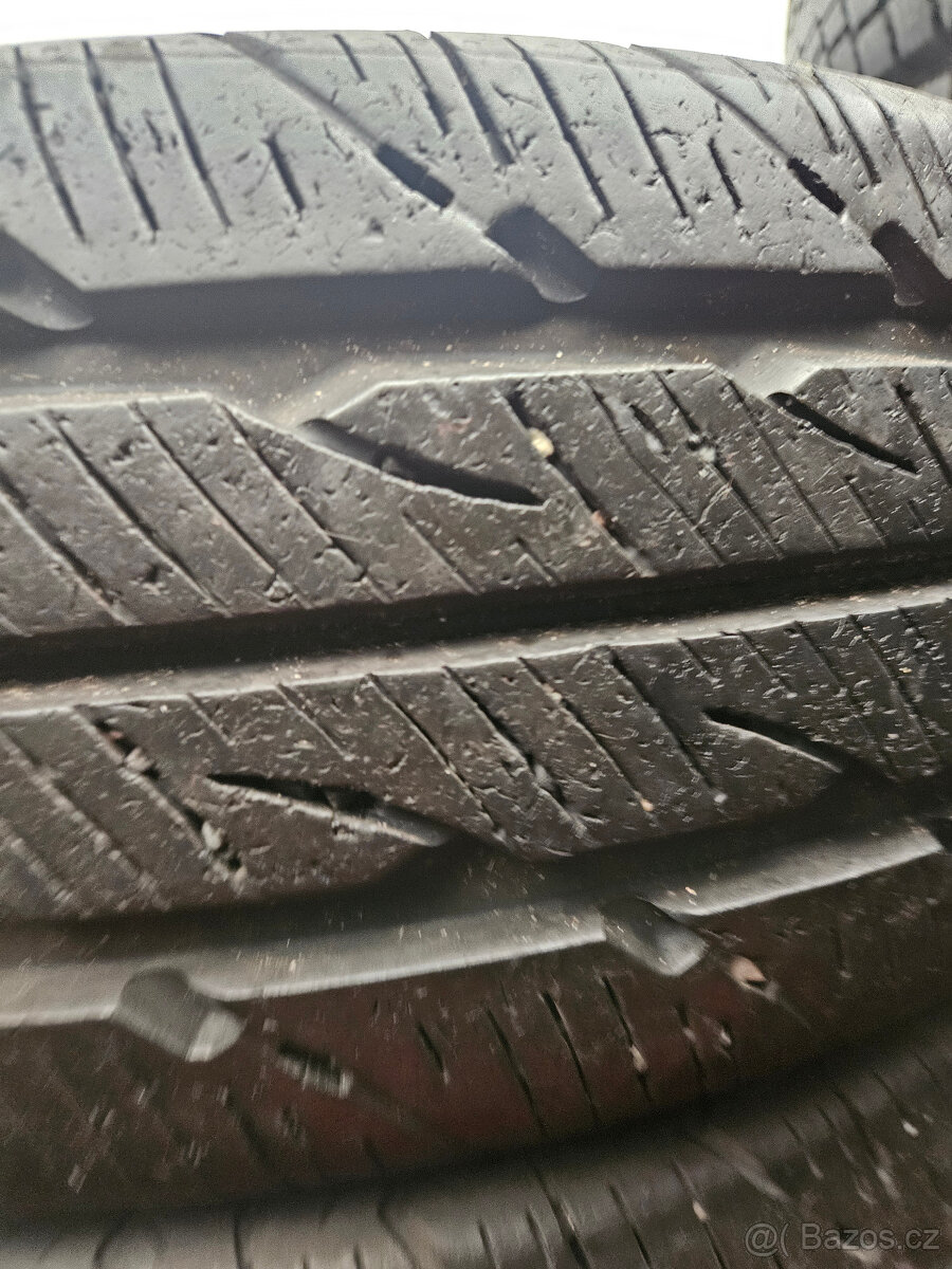 215/70R15C 109/107R Uniroyal Rain Max - 3