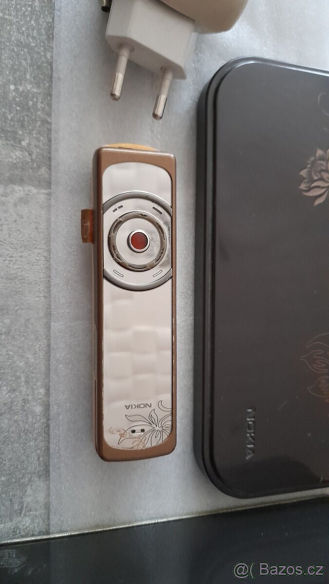 Stará Retro Nokia 7380 - 3
