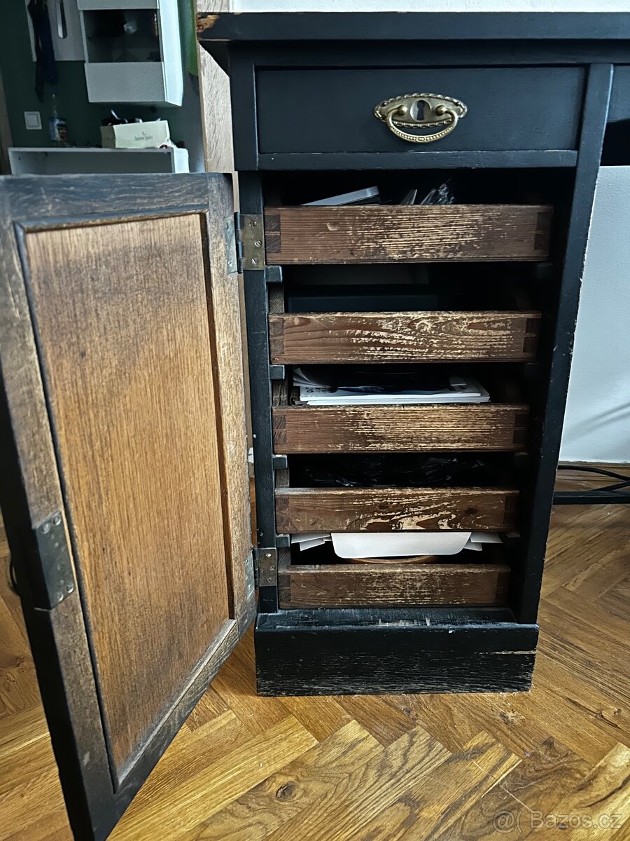 Starožitný psací stolík - 3