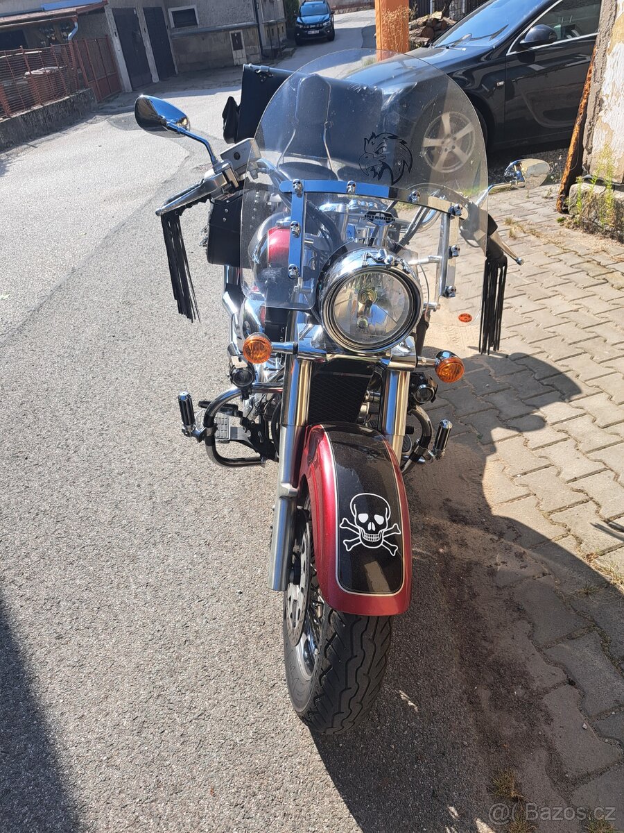 Suzuki Intruder 800 - 3