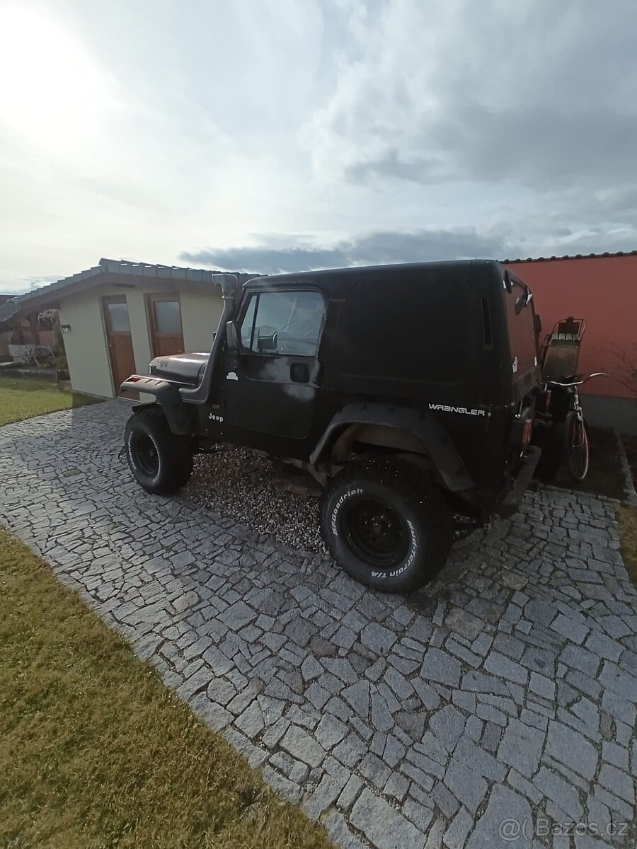 Jeep Wrangler - 3
