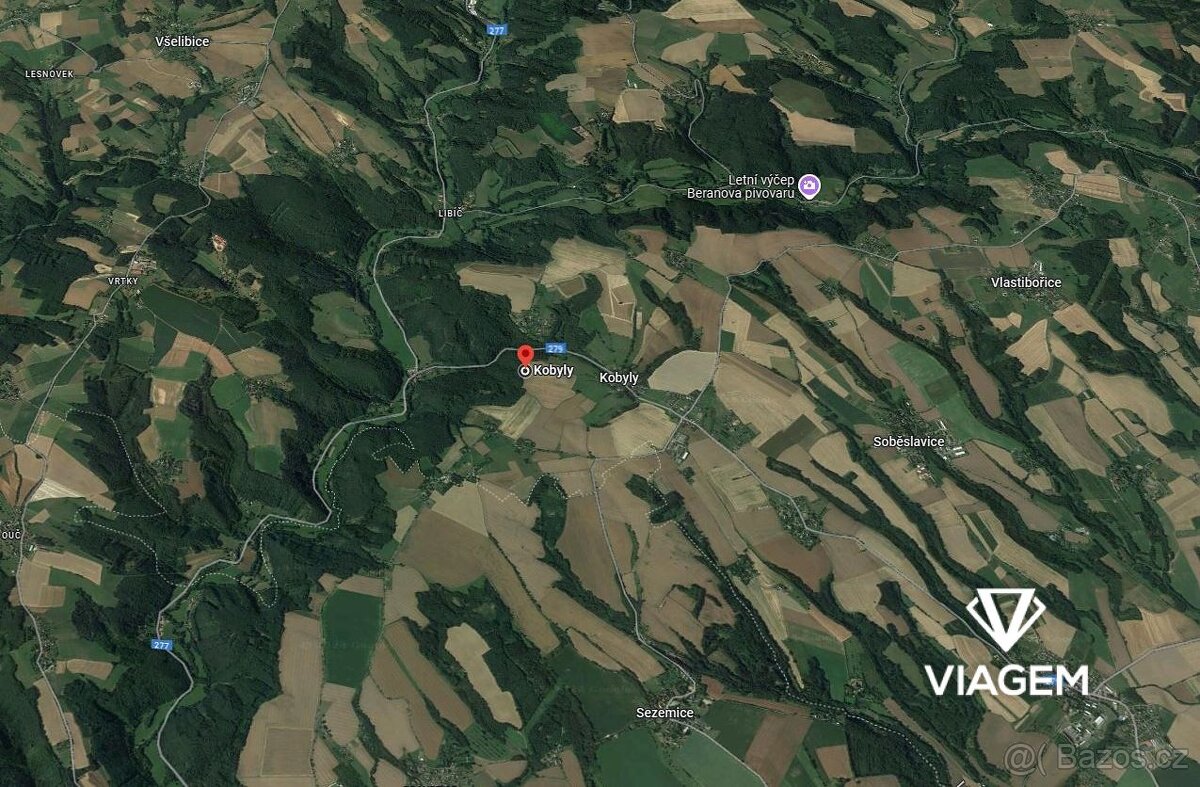 Pole 3 688 m² - 3