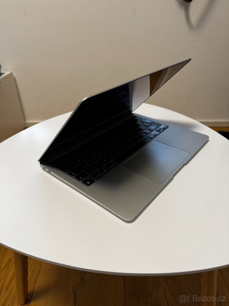MacBook Air M1 (2020) - 3