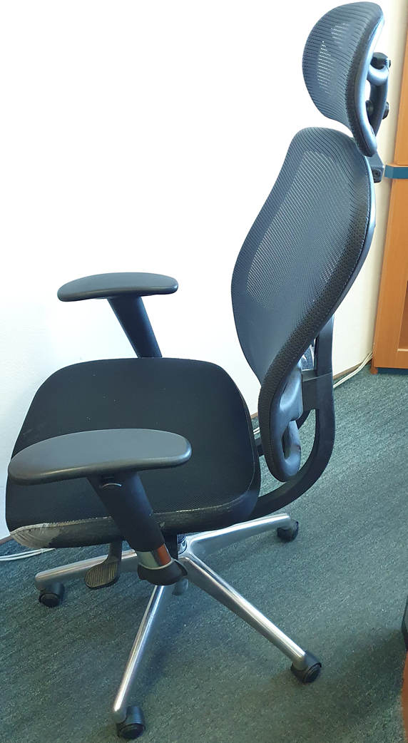 Kancelářšká židle A - 3