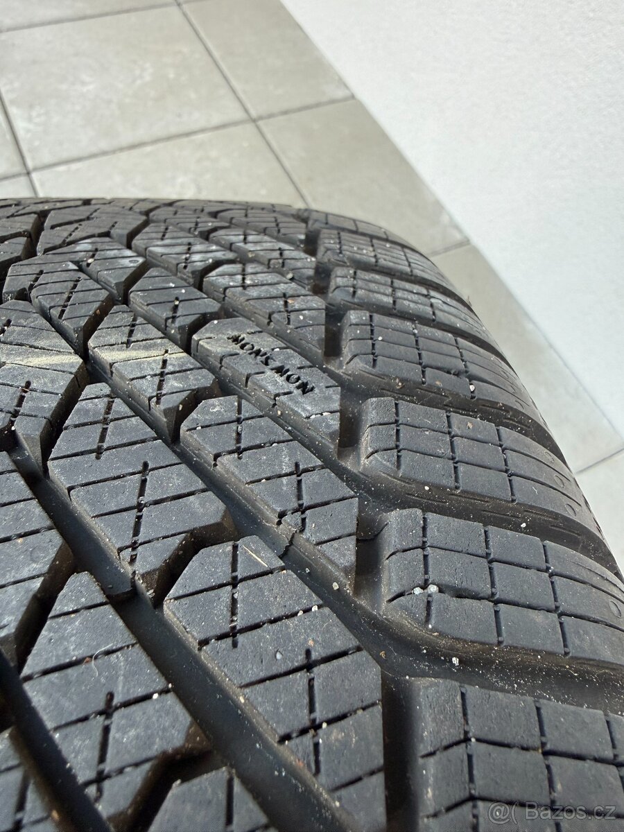Pirelli Cinturato Winter 2 XL FR 225/45 R18 95 V | 98% stav - 3