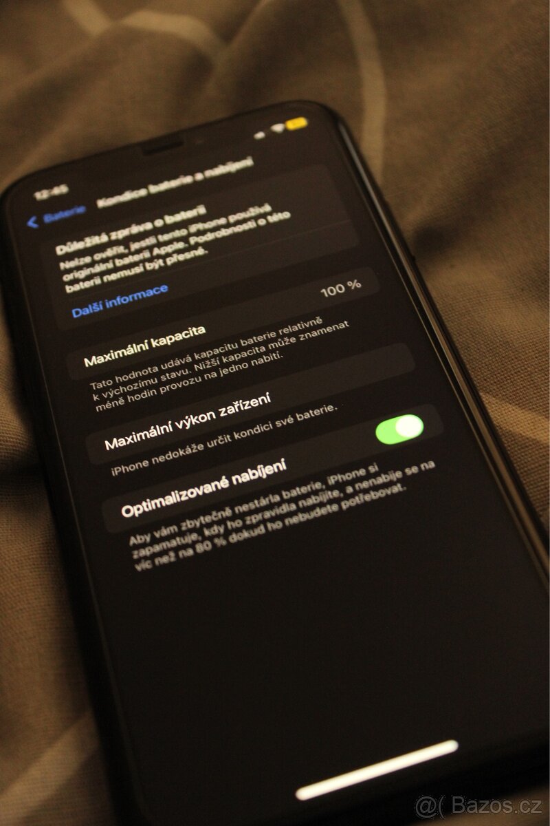 iPhone XR 64GB - černý - 3