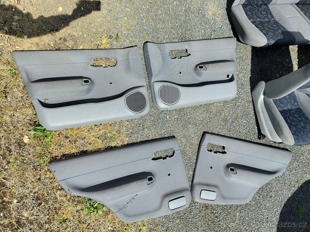 Sedačky, tapeci, koberečky Felicia - 3