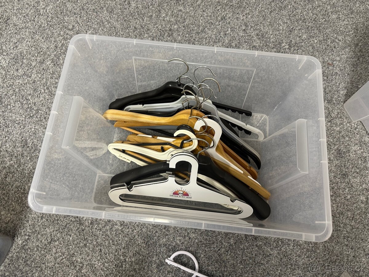 20ks šatní ramínka za odvoz mix - 3