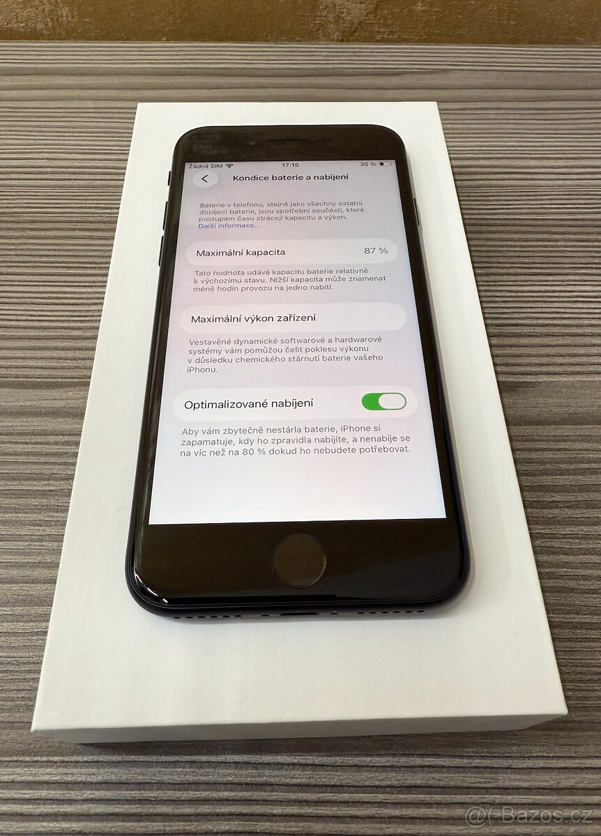 Apple iPhone SE 2022 128GB black, Top stav - 3