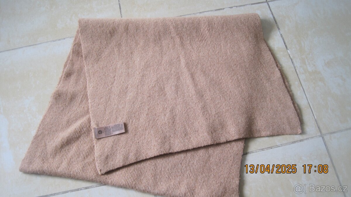 Šála TCHIBO, čepice černá s bambulí LINDEX - 3