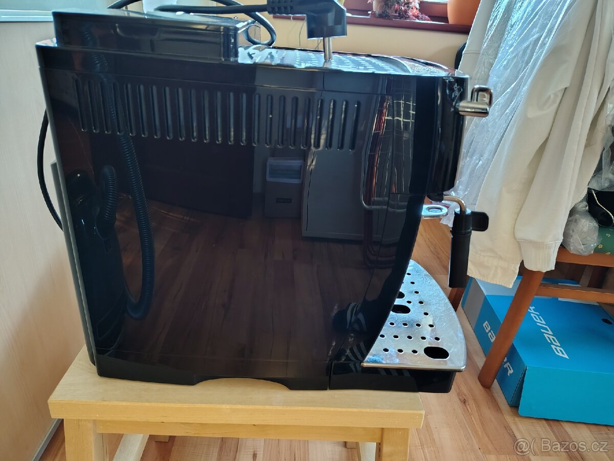 prodám DeLonghi Magnifica S - 3
