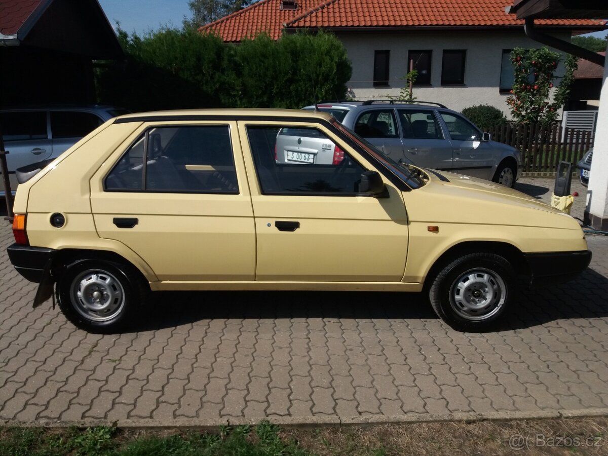 ŠKODA FAVORIT 135 L - 3