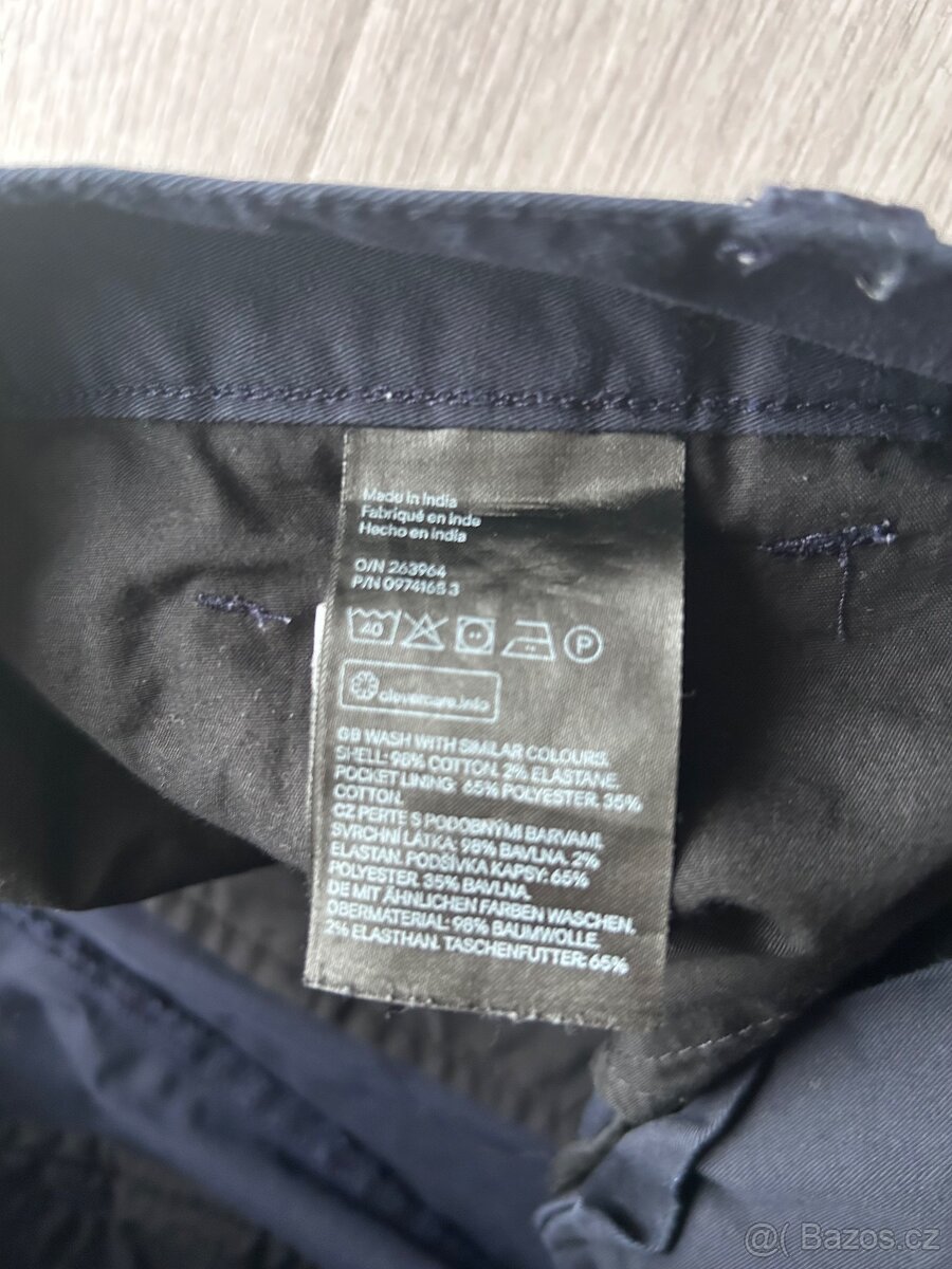 Prodám tmavě modré chino šortky H&M vel. 31 - 3