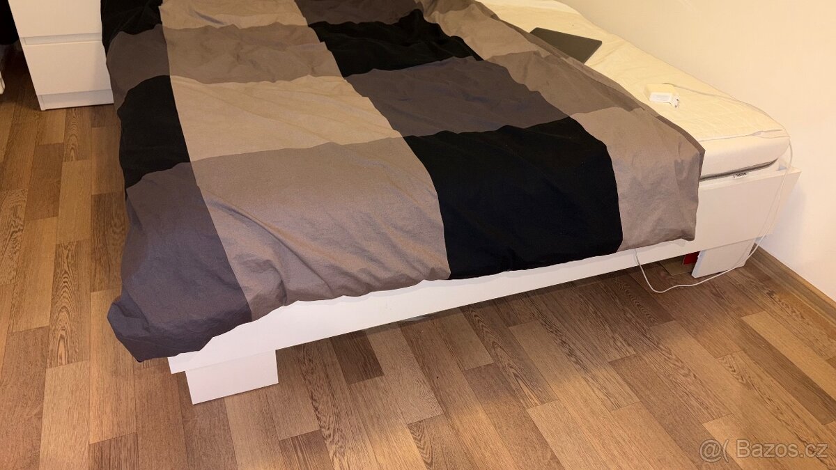 Dvoulůžková postel 160x200 cm - 3