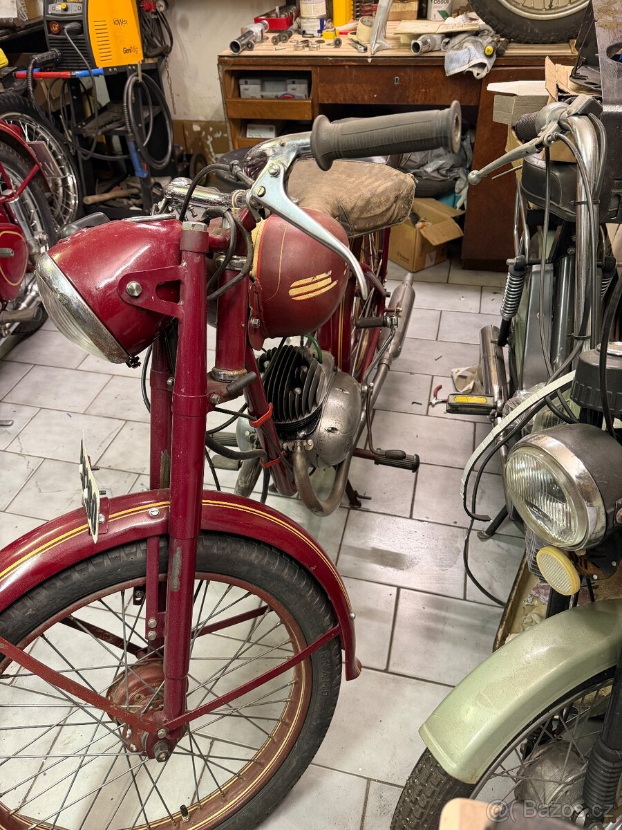 Monark 150 - 3