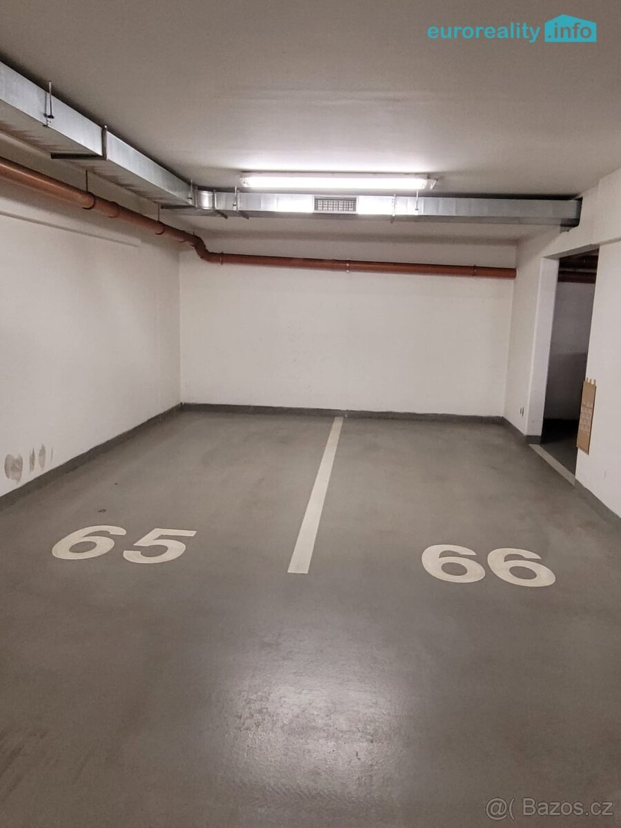 Pronájem, garážové stání, Praha 10, ul. Názovská - 3