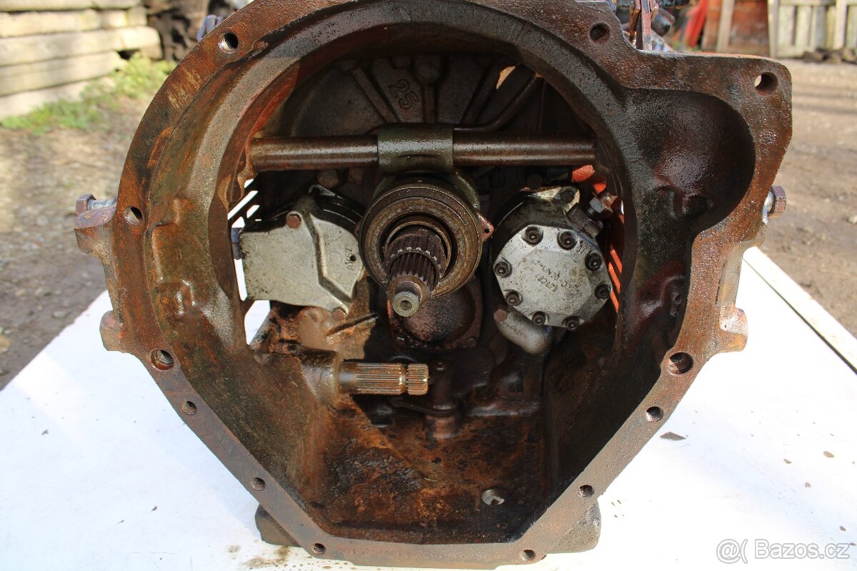Zetor 8145 10145 převodovka zánovní z postřikovače rp6 - 3